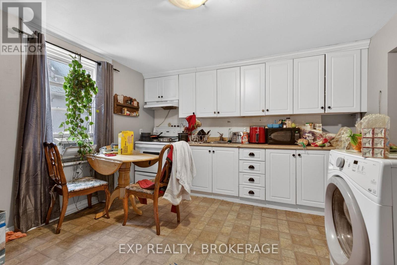 342 KING STREET W - 23