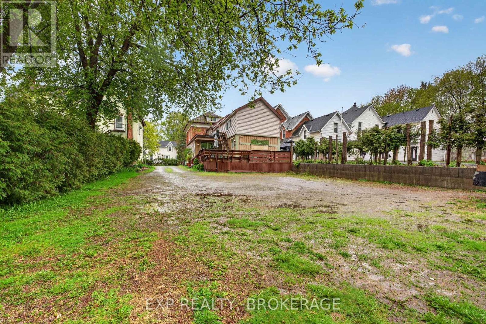 342 KING STREET W - 38