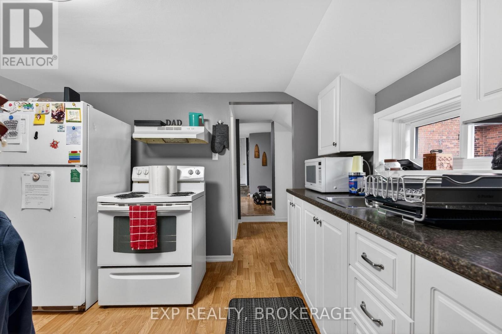342 KING STREET W - Image 8