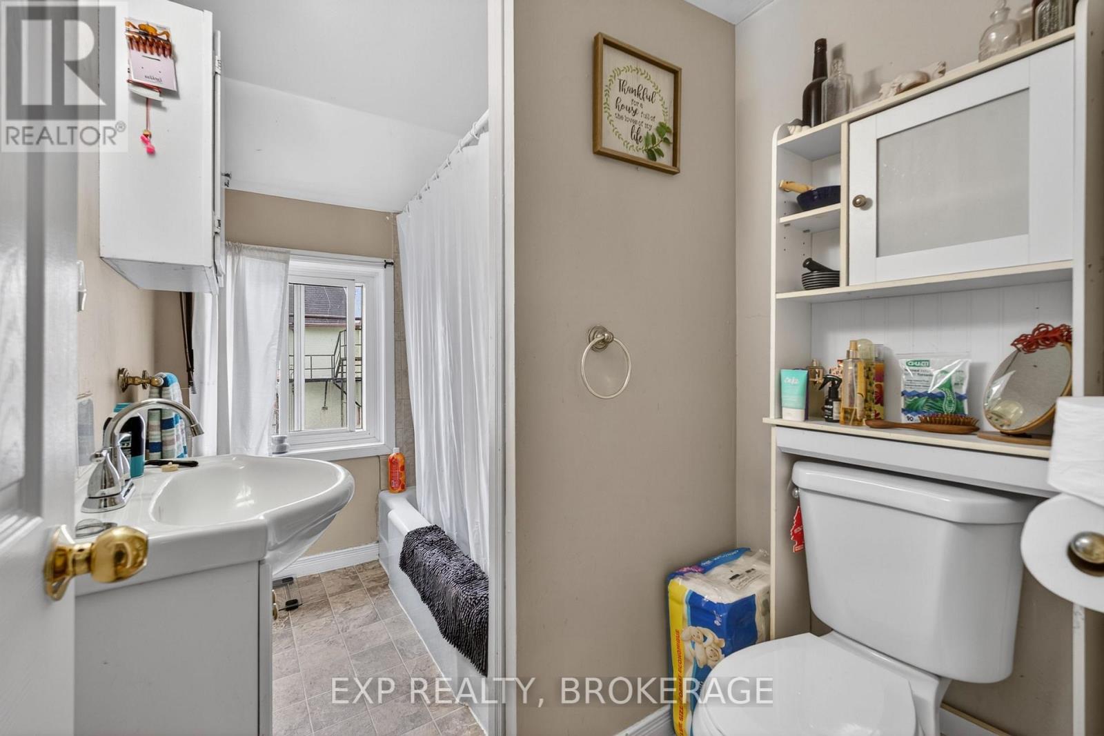 342 KING STREET W - 9