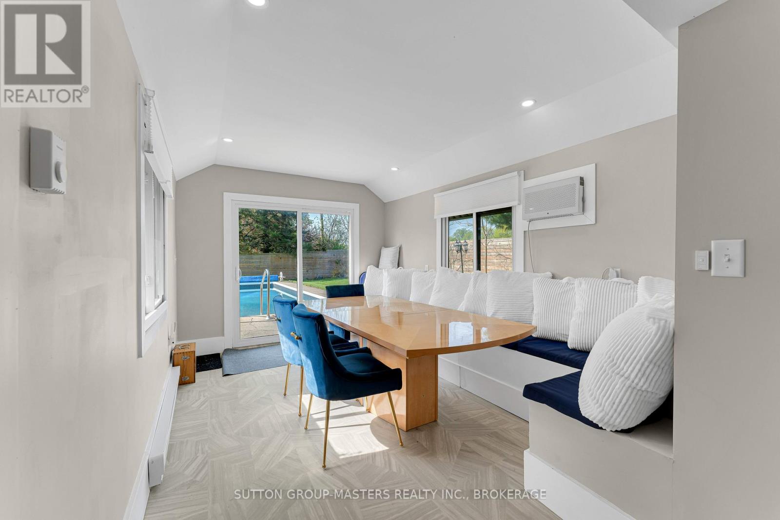 1611 SUNNYSIDE ROAD - 35