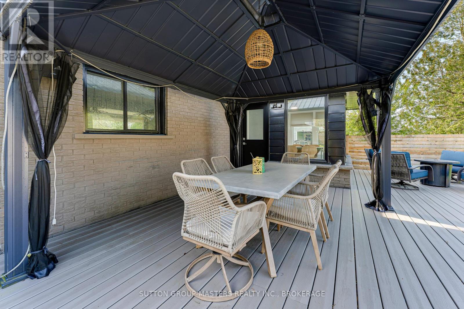 1611 SUNNYSIDE ROAD - 41