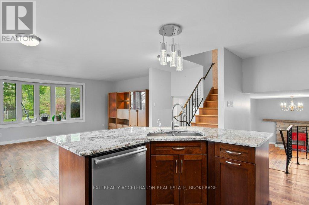 281 SMITH CRESCENT - 16