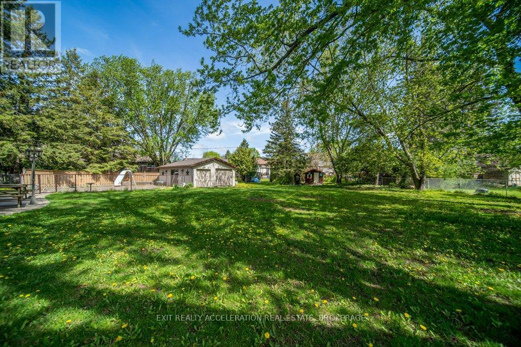 281 SMITH CRESCENT - 26