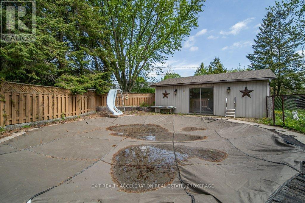 281 SMITH CRESCENT - 33