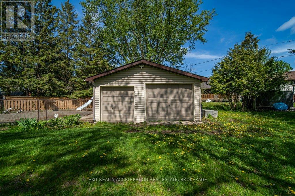 281 SMITH CRESCENT - 37