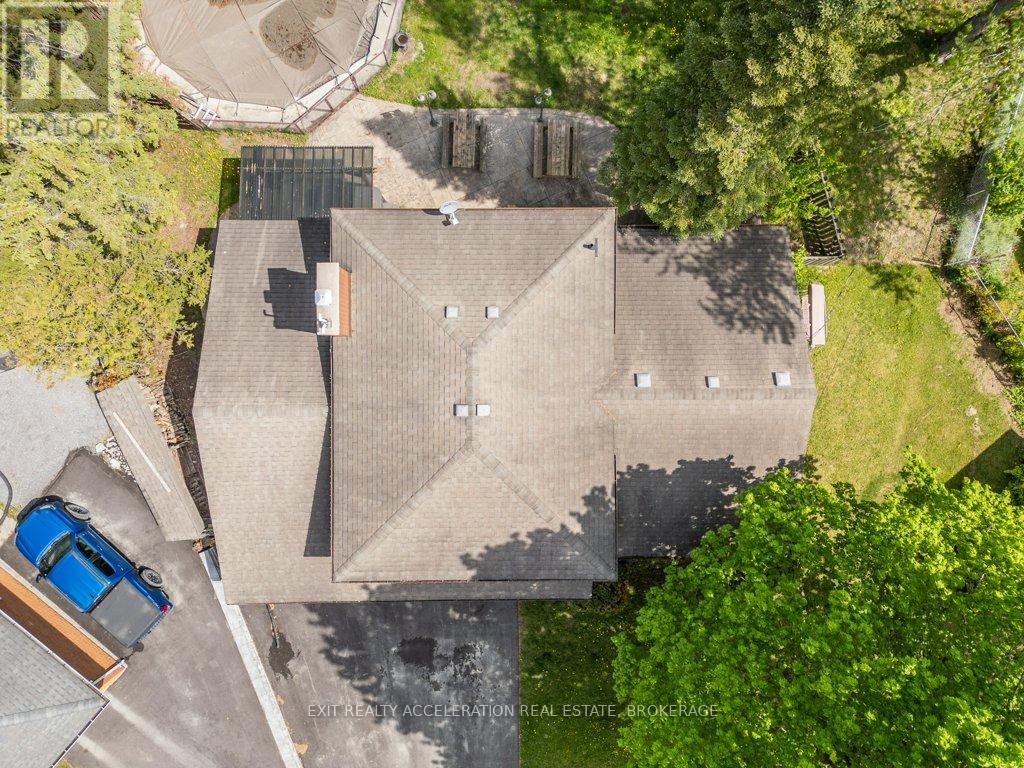 281 SMITH CRESCENT - 41