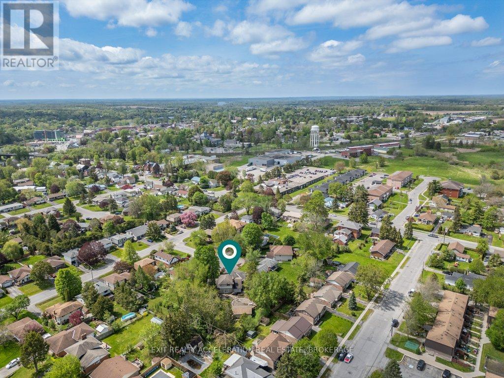 281 SMITH CRESCENT - 45