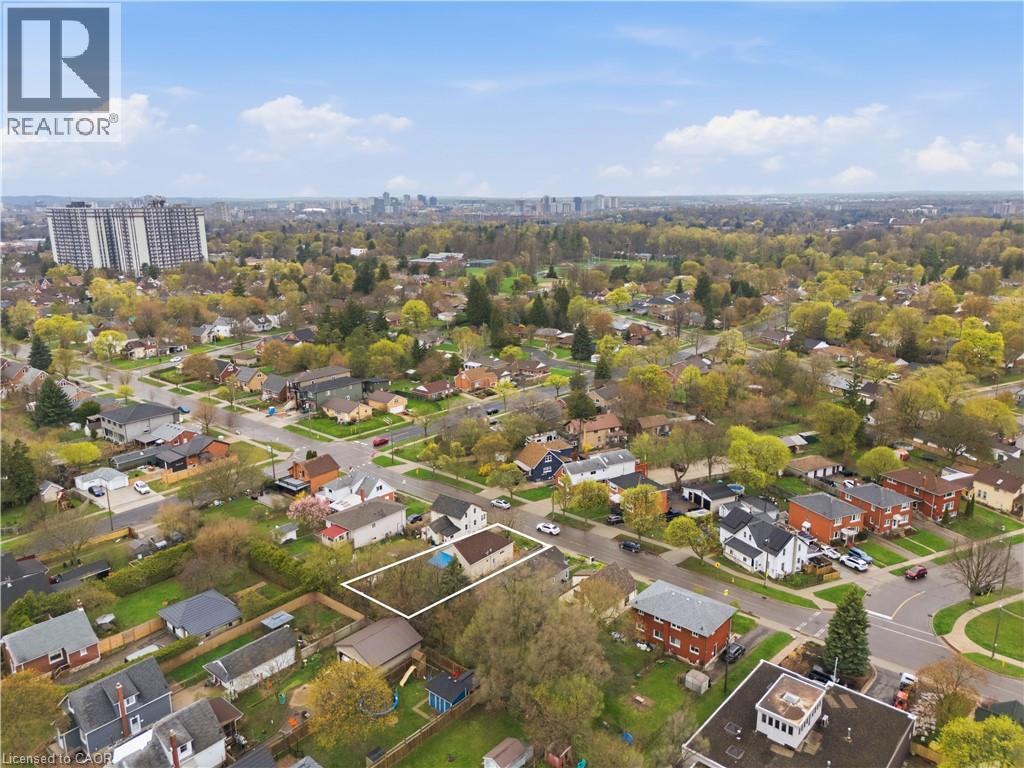 609 GUELPH Street - 34
