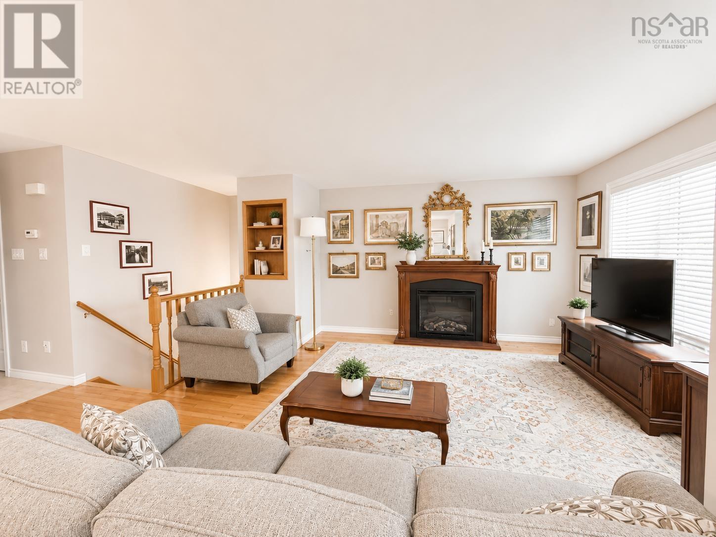 Property 20 of 31 of 40 WELLINGTON Court