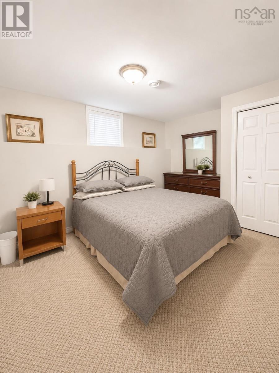 Property 23 of 31 of 40 WELLINGTON Court