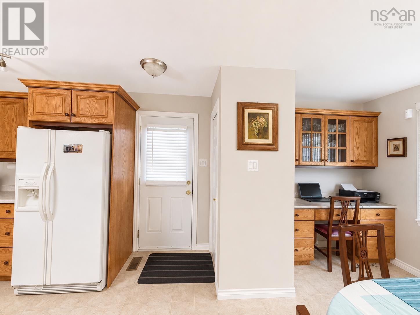 Property 22 of 31 of 40 WELLINGTON Court