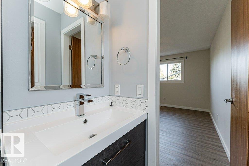 3508 113B ST NW - 21
