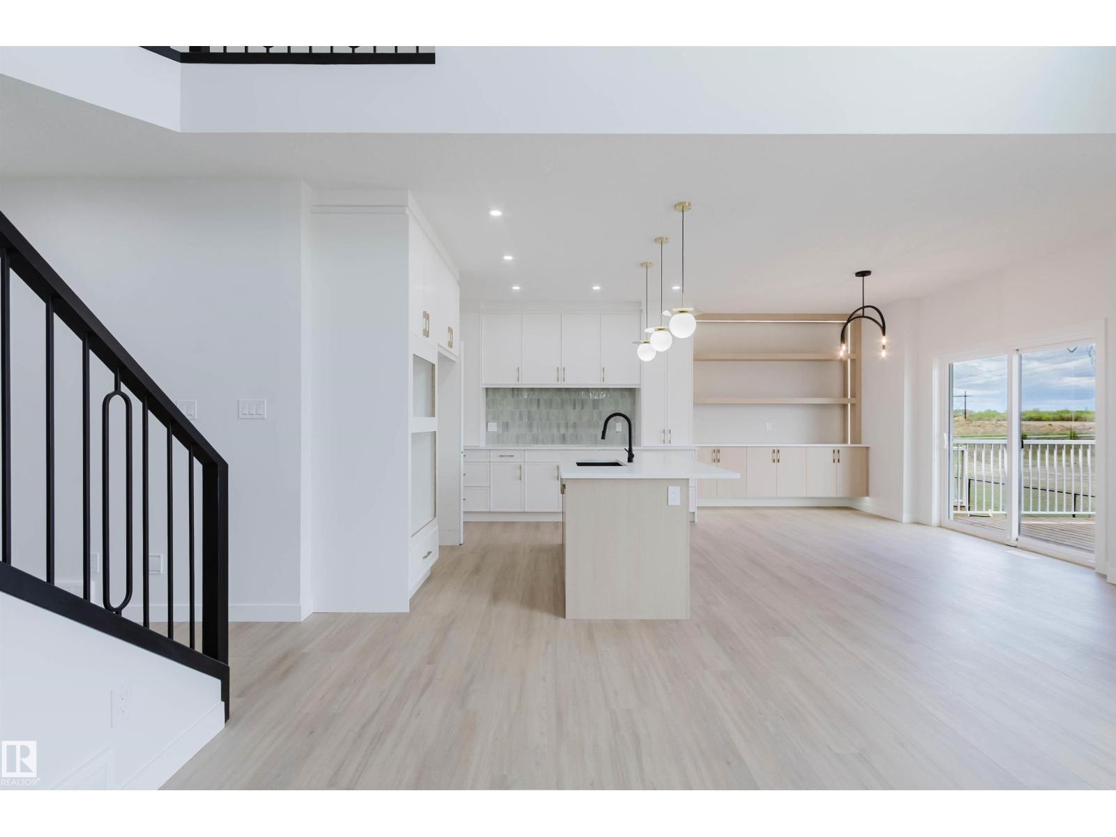 226 EDGEMONT GR NW - 18