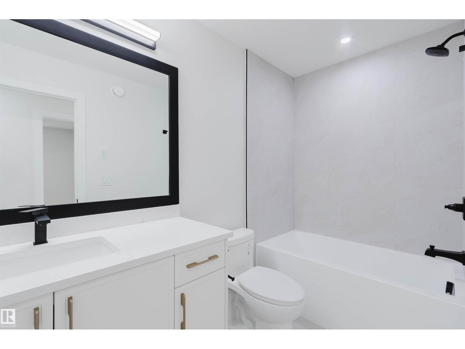 226 EDGEMONT GR NW - 32