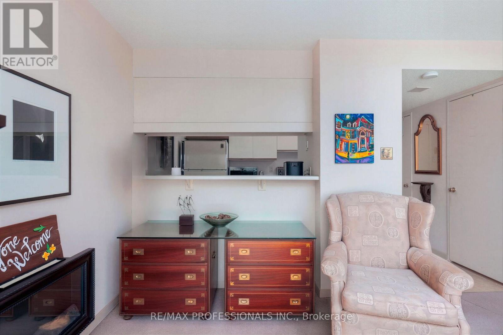 #1506 25 MAITLAND STREET - 16