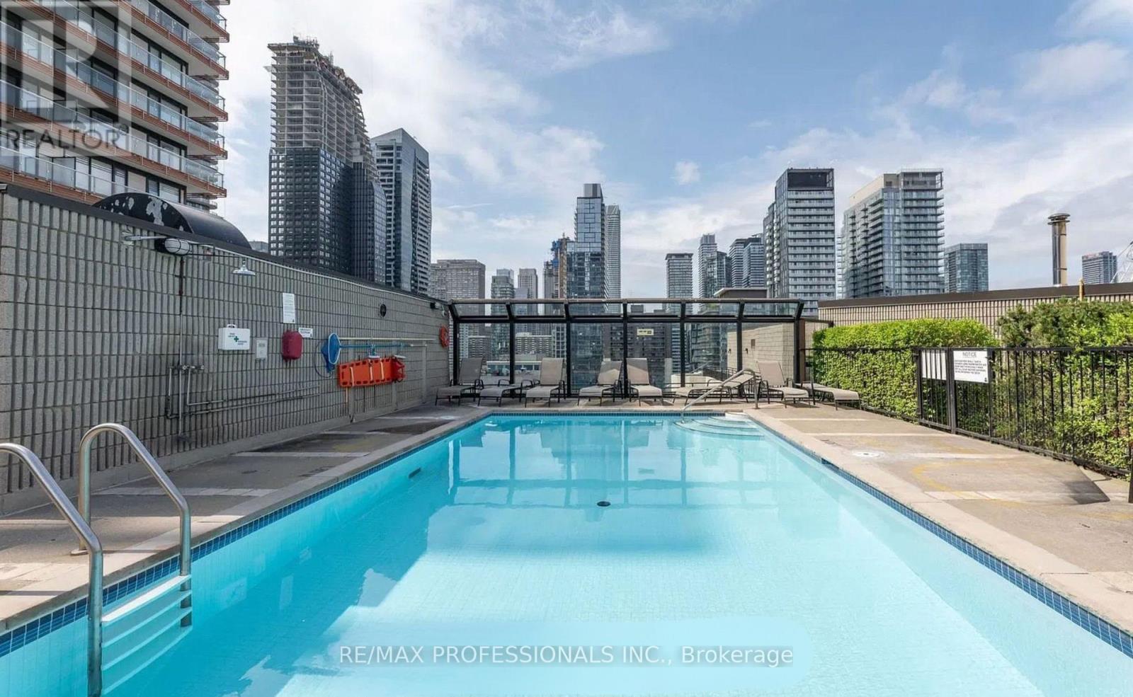 #1506 25 MAITLAND STREET - 28