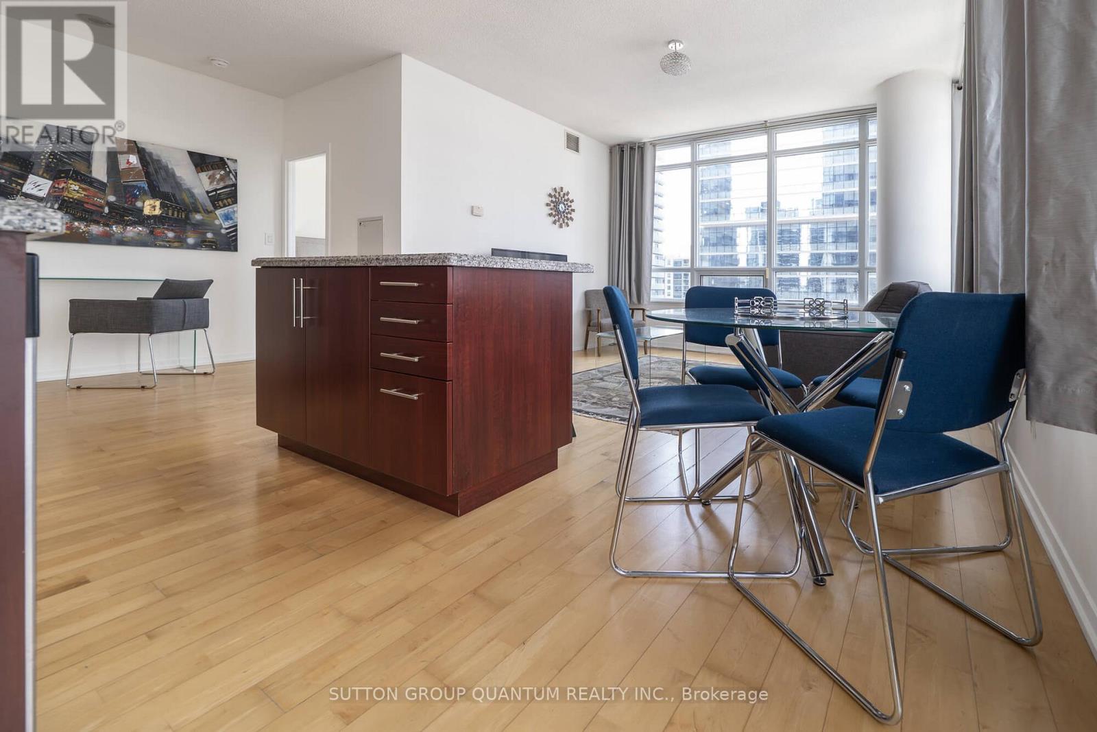 #2605 65 BREMNER BOULEVARD - 8