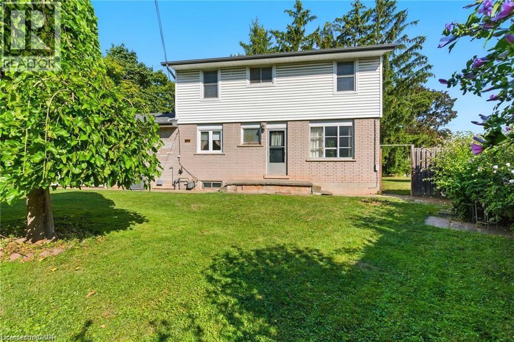 18 JASPER Drive, Stoney Creek, Ontario, L8G2S7 — Photo 5