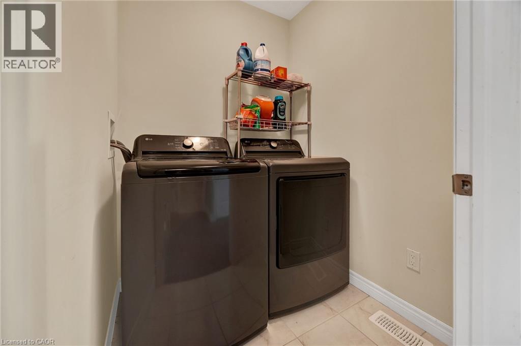 26 LIMERA Avenue, Elmira, Ontario, N3B0B6 — Photo 5