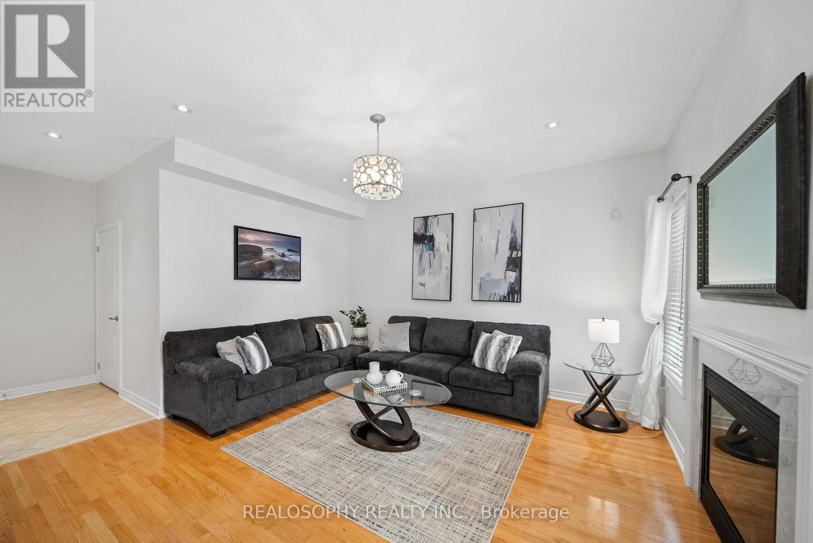 60 DUNWELL CRESCENT - 6
