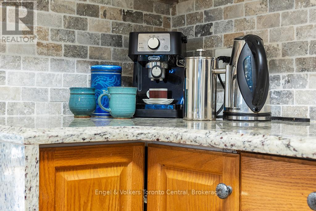 2068 7TH AVENUE W - 11