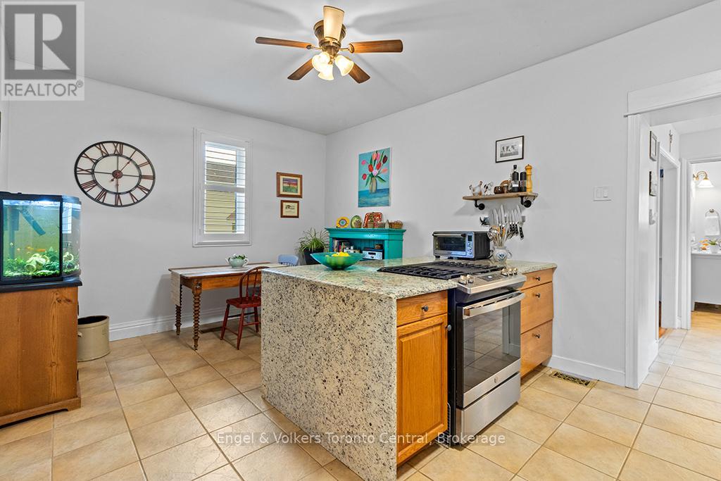 2068 7TH AVENUE W - 12