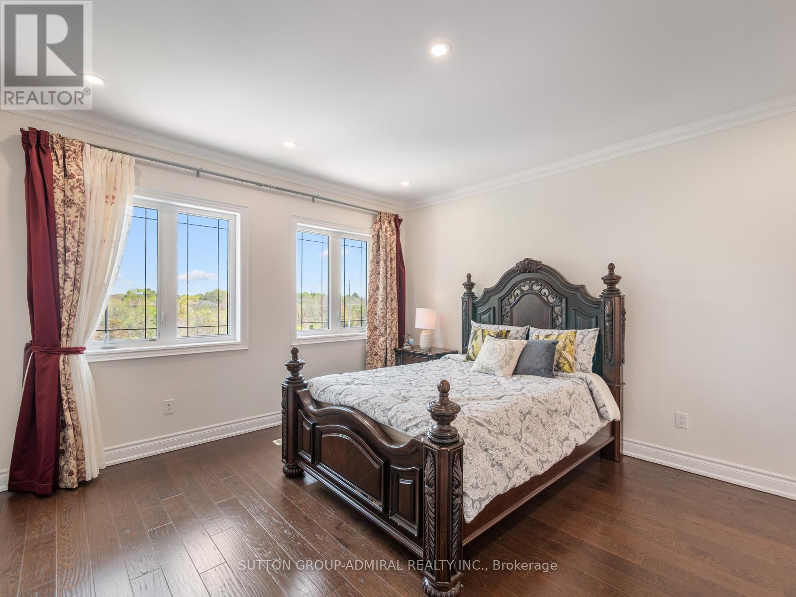33 KEATLEY DRIVE - 26