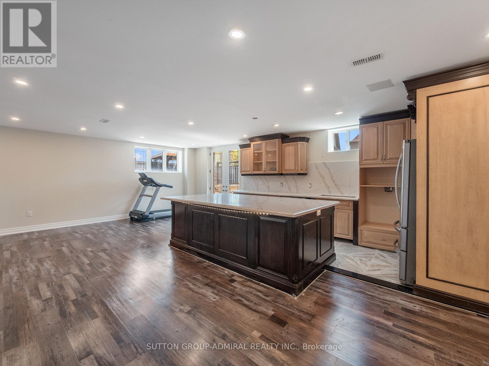 33 KEATLEY DRIVE - 37