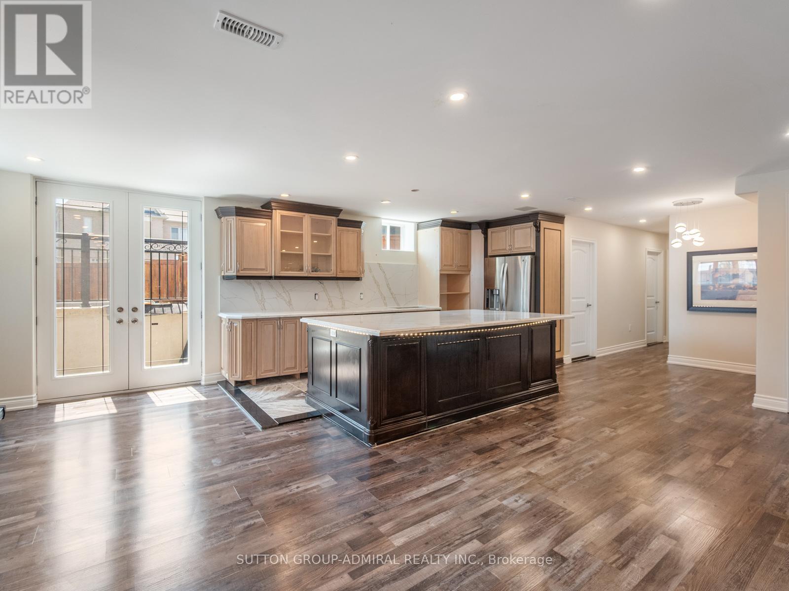 33 KEATLEY DRIVE - 38
