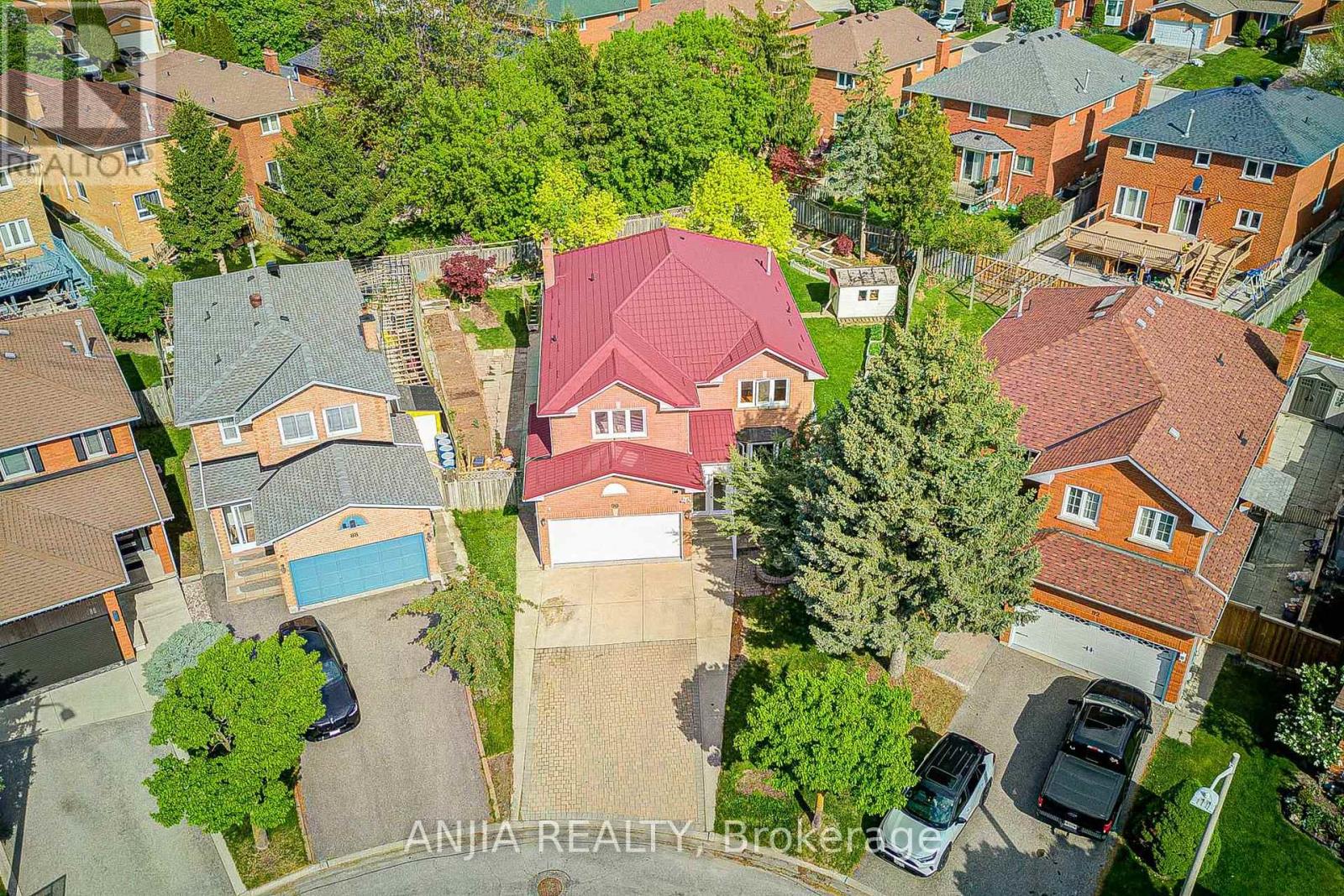 90 OLIVEWOOD DRIVE - 2