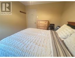 6 Woodcrest Avenue thumbnail 11