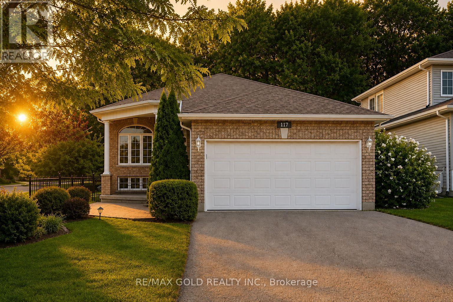 117 WAWINET STREET - 1