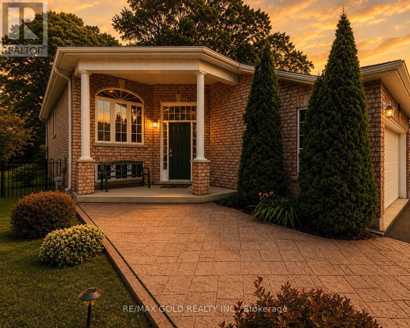 117 WAWINET STREET - 2