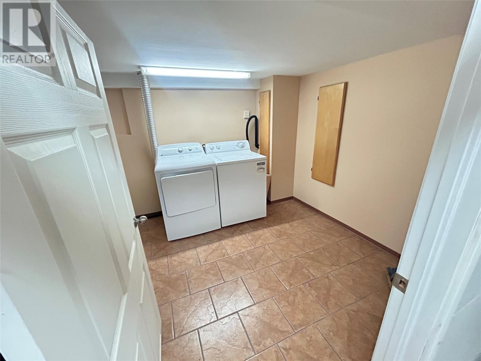 6 Woodcrest Avenue - 34