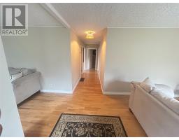 6 Woodcrest Avenue thumbnail 9