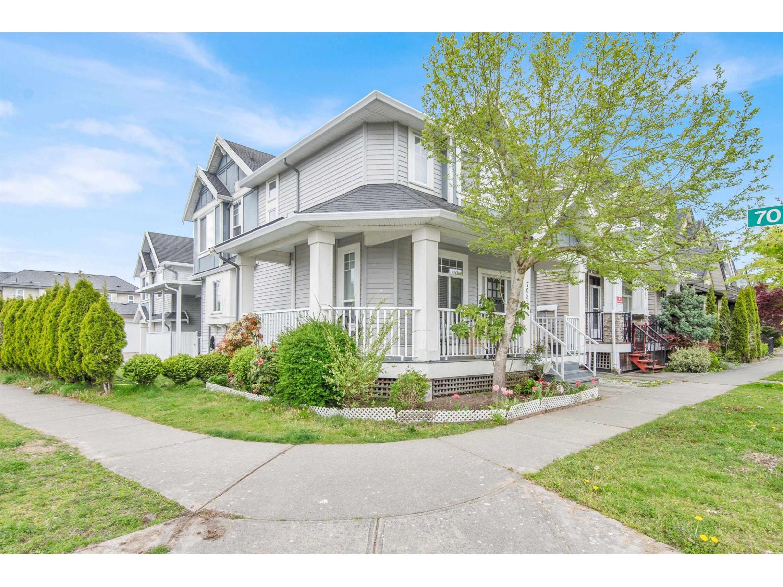 7051 144B Street - photo 2
