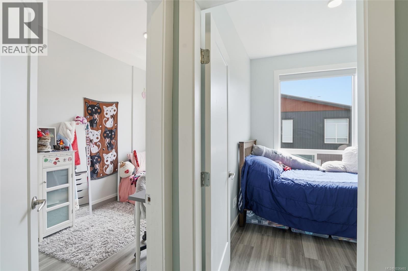 #104 1726 Kerrisdale Rd - 34