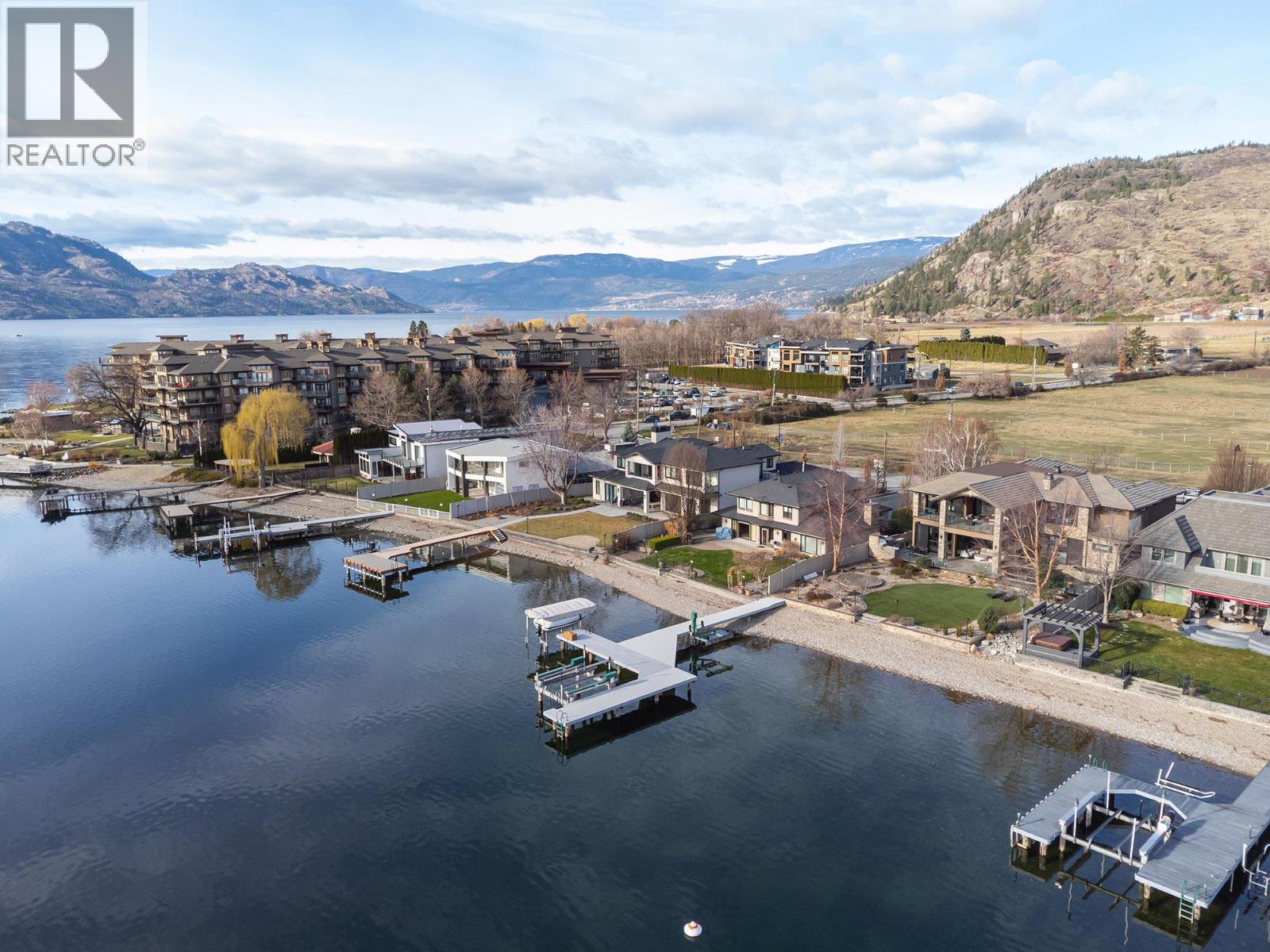 4165 Gellatly Road - 32