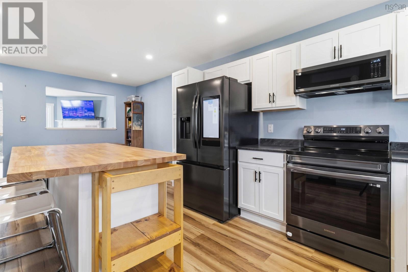 Property 27 of 35 of 218 Greenwood Avenue