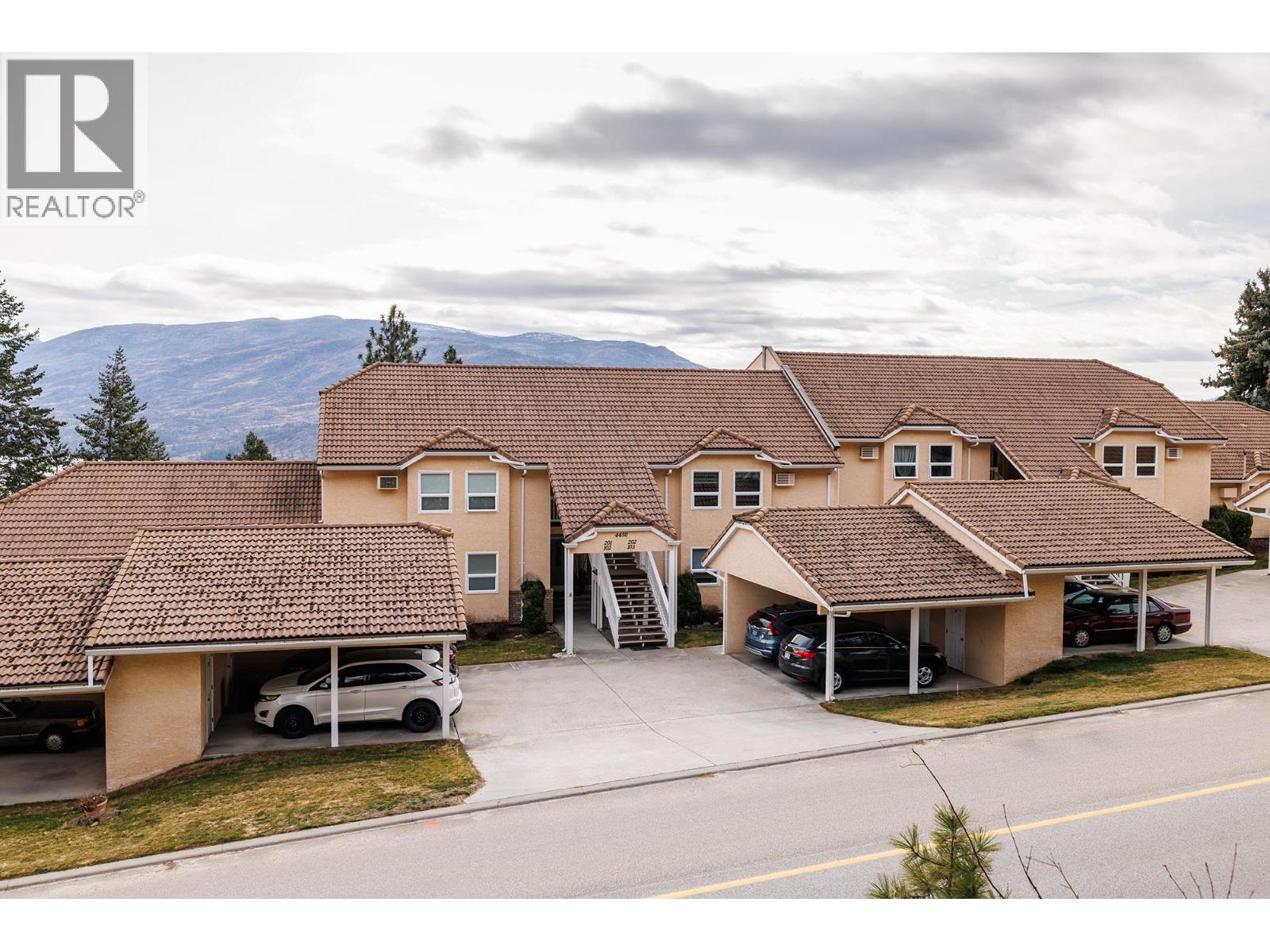 #202 4450 Ponderosa Drive - 29