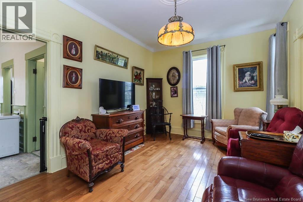 12 Pitt Street - 12