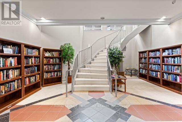 #207 1150 PARKWEST PLACE - 17
