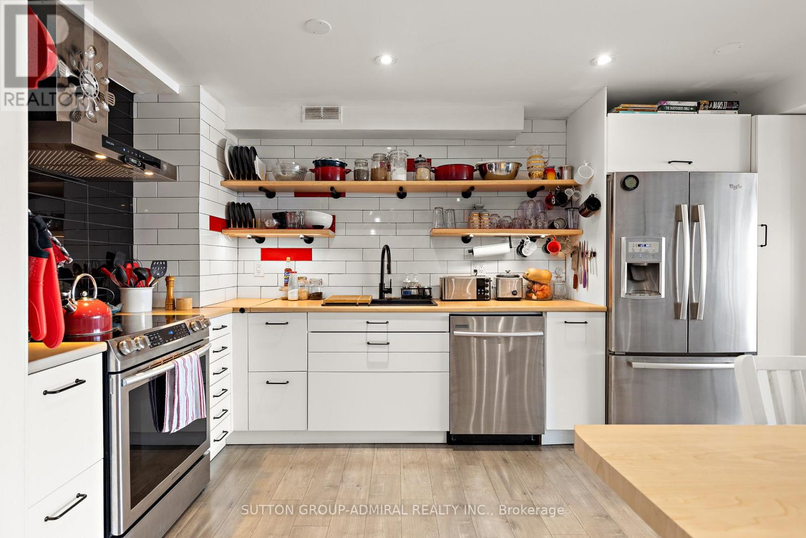 #1309 455 SENTINEL ROAD - 12