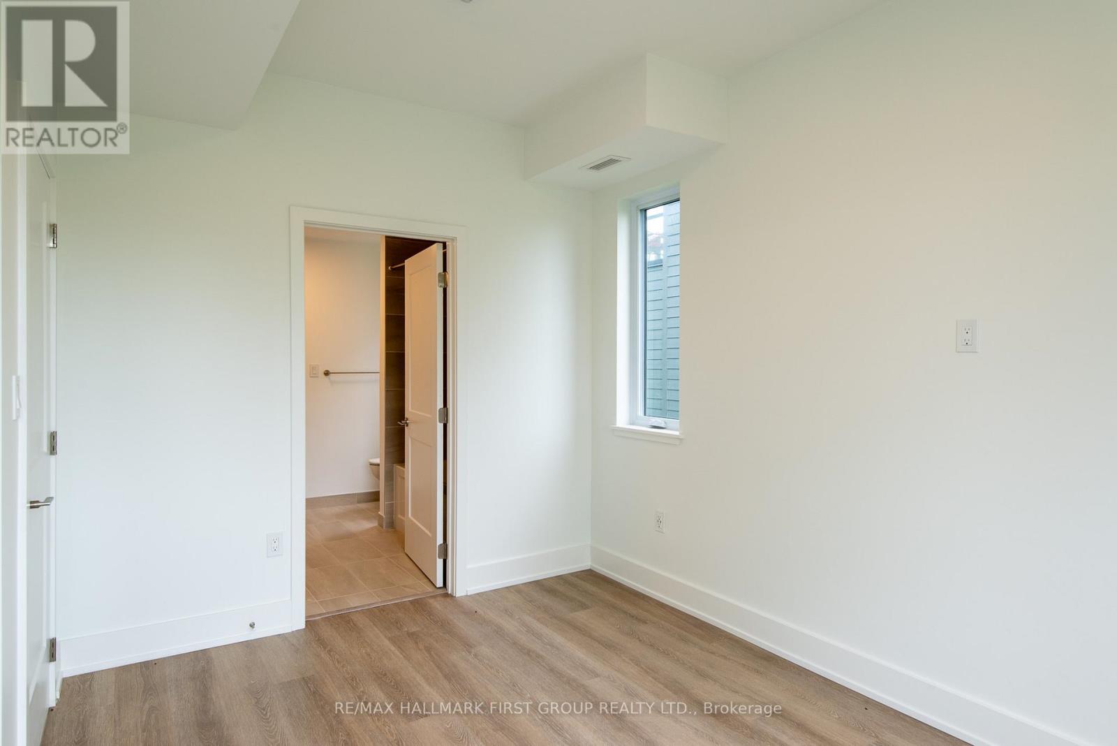 #7 19 WEST STREET - 10