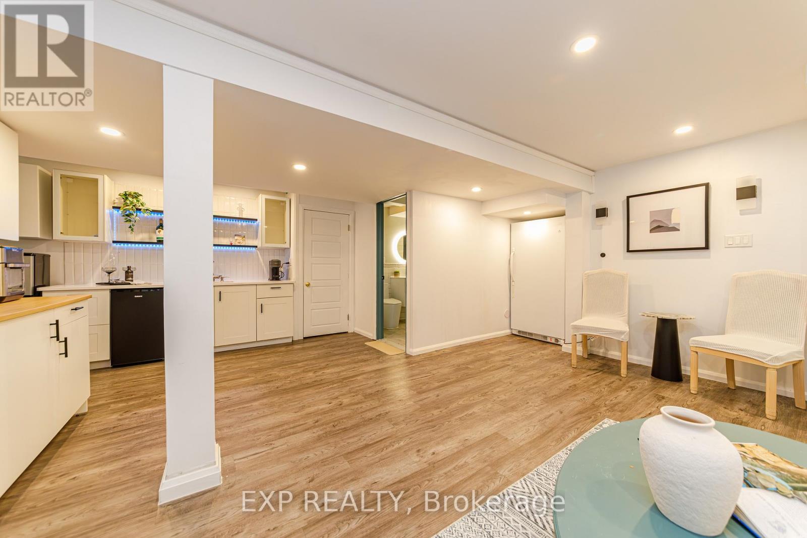 1836 LORRAINE AVENUE - 35