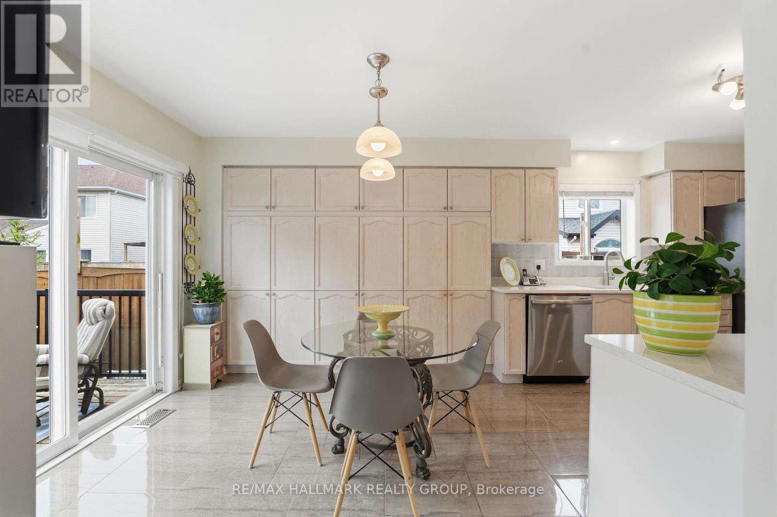 36 PALMADEO DRIVE - 17
