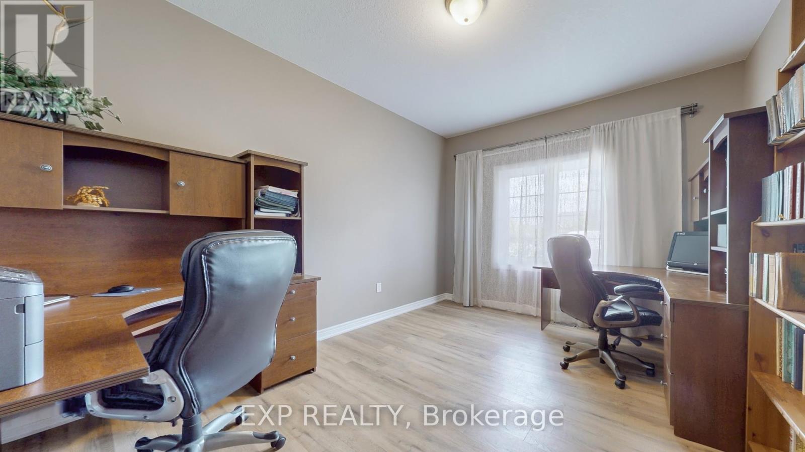 42 SOMERVILLE CRESCENT W - 23