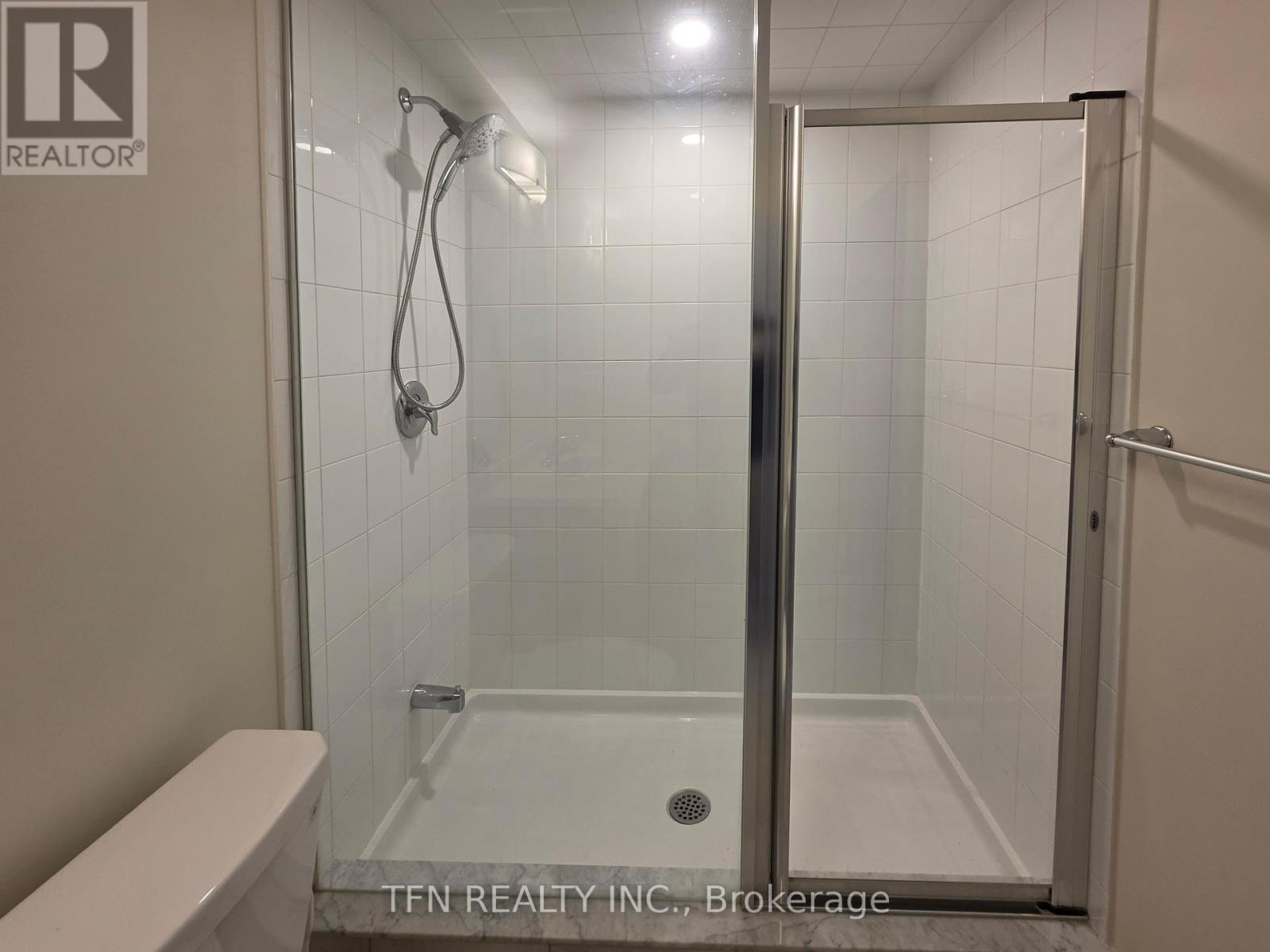 231 MELODY LANE - 25