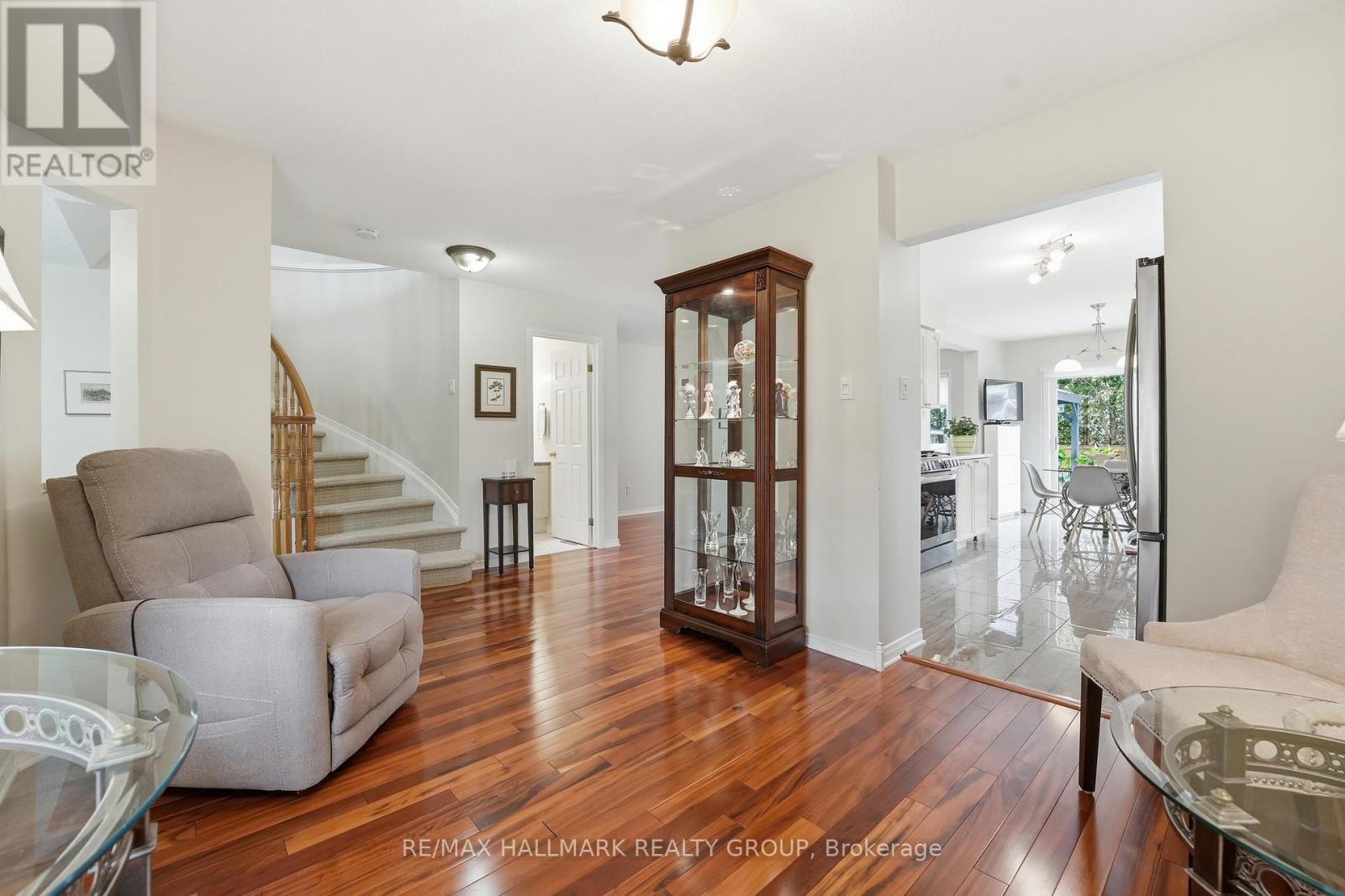 36 PALMADEO DRIVE - 8